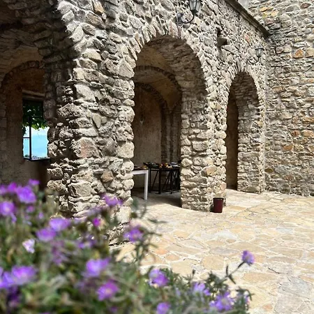 Ospitalità Deluxe Castello Vassallo 4*