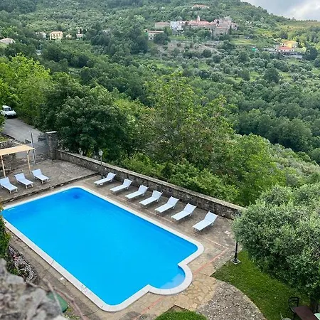 Relais Castello Vassallo 3*
