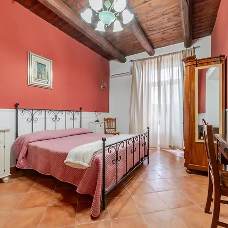Ospitalita Deluxe Castello Vassallo Bed & Breakfast