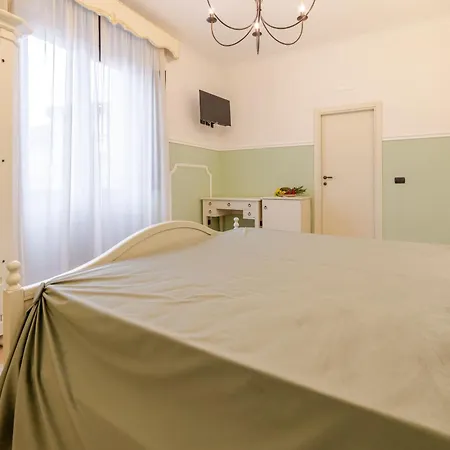 Acomodação com café da manhã  Ospitalità Deluxe Castello Vassallo 4*