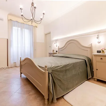 Ospitalita Deluxe Castello Vassallo Bed & Breakfast 4*
