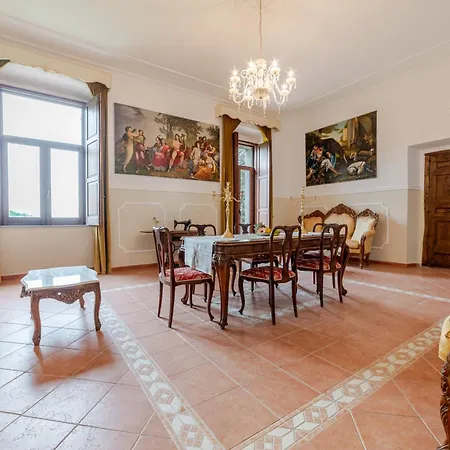 Ospitalita Deluxe Castello Vassallo Bed & Breakfast