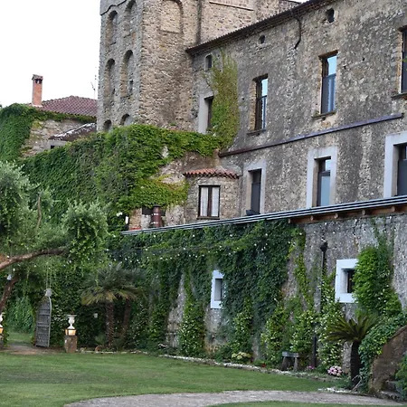 Acomodação com café da manhã  Ospitalità Deluxe Castello Vassallo